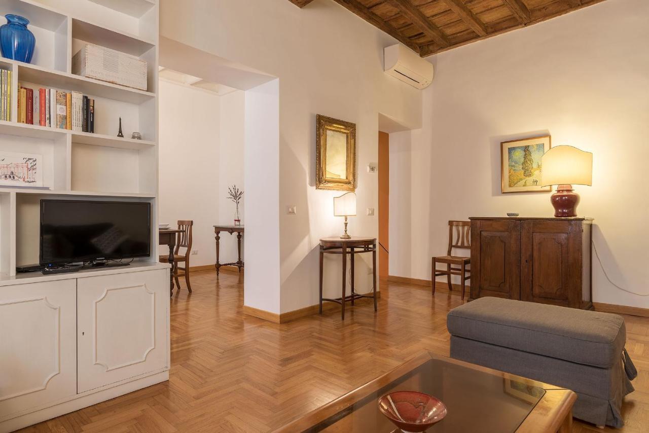 A Peaceful Retreat 2 Minutes From Piazza Navona - FromhometoRoma Dış mekan fotoğraf